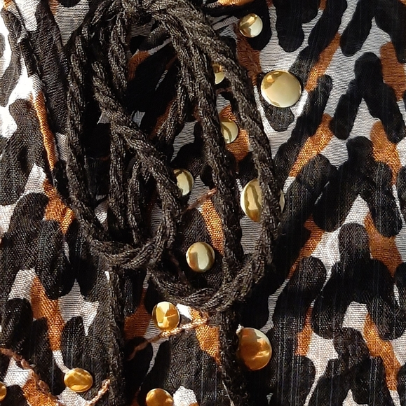 3🚨/$15 🆕️ LG(12-14)  Avon Beaded Peasant  top - Picture 5 of 6